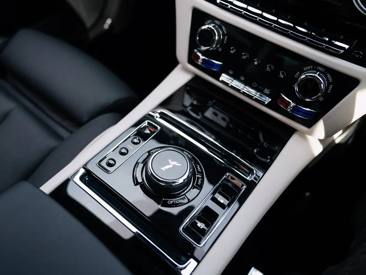 Rolls-Royce Ghost II (Series I) Седан Extended — фото 10