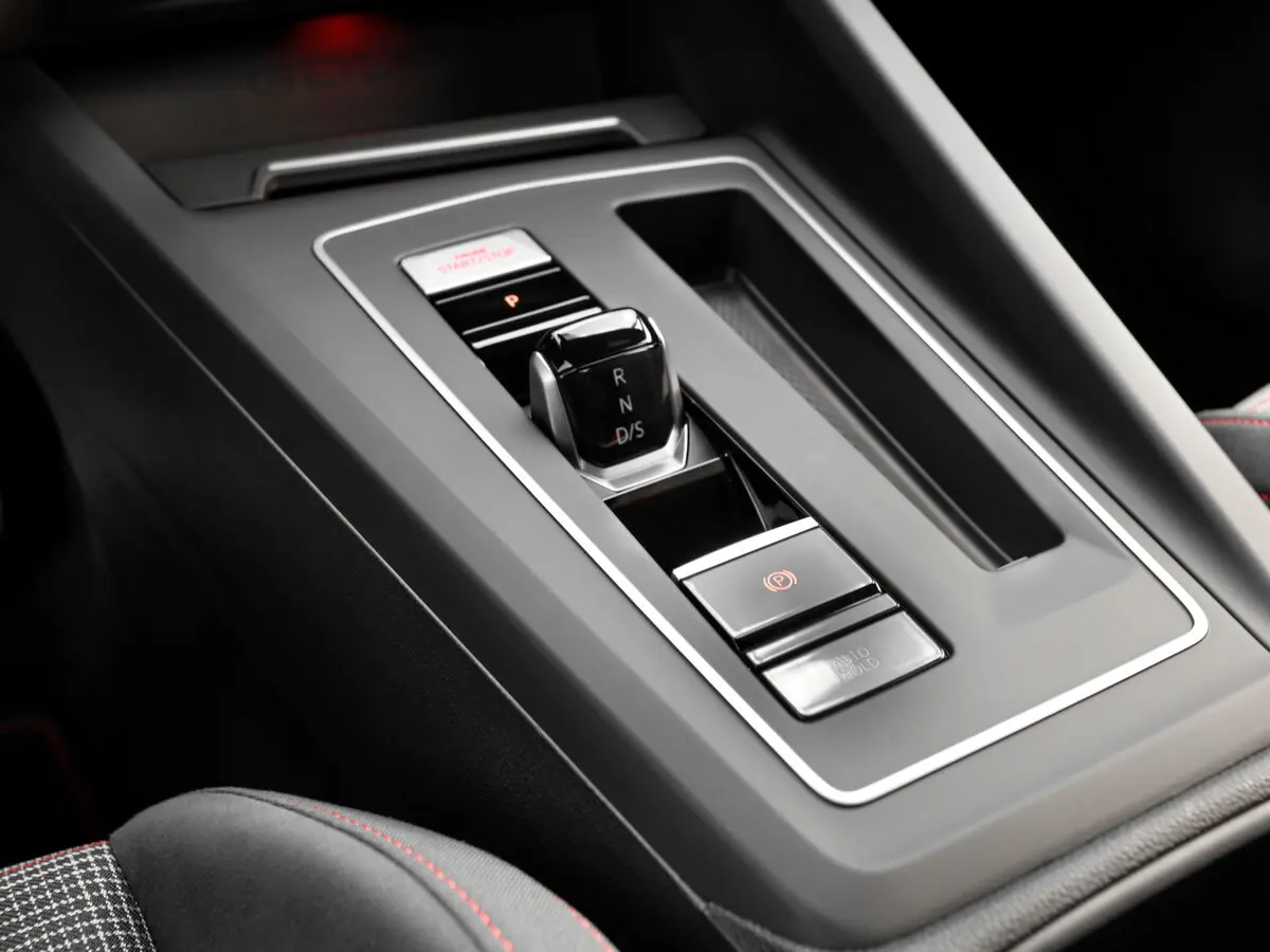 Volkswagen Golf GTI VIII Хэтчбек 5 дв. — сүрөт 10