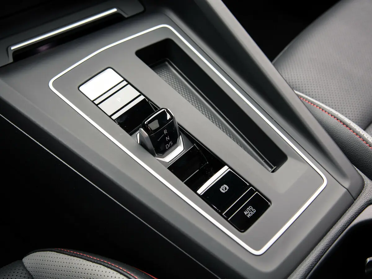 Volkswagen Golf GTI VIII Хэтчбек 5 дв. — сүрөт 26