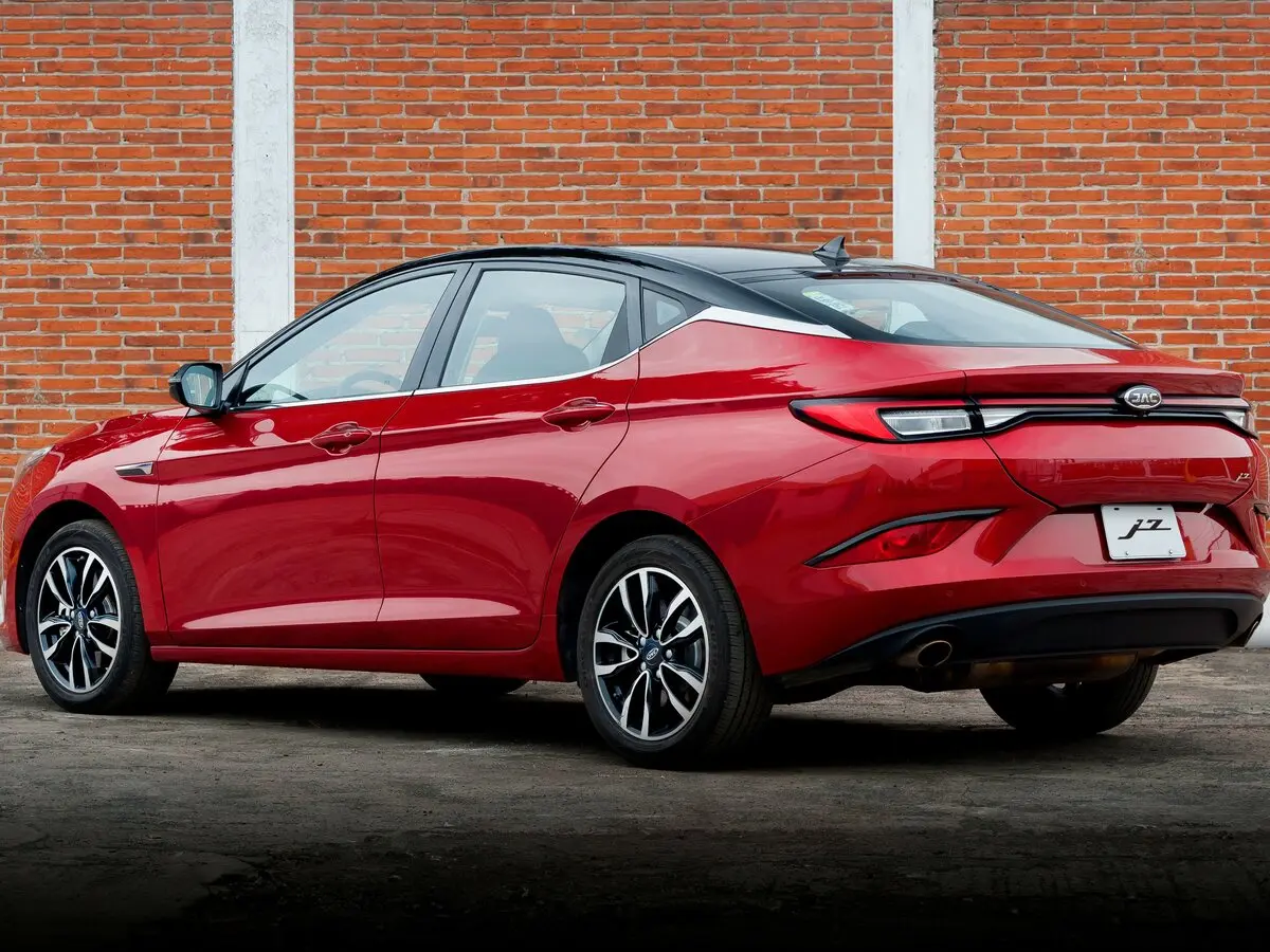 JAC J7 I Лифтбек — 照片 5