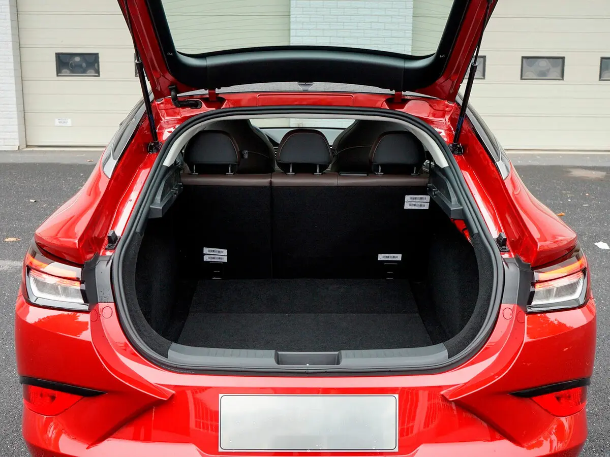 JAC J7 I Лифтбек — 照片 10