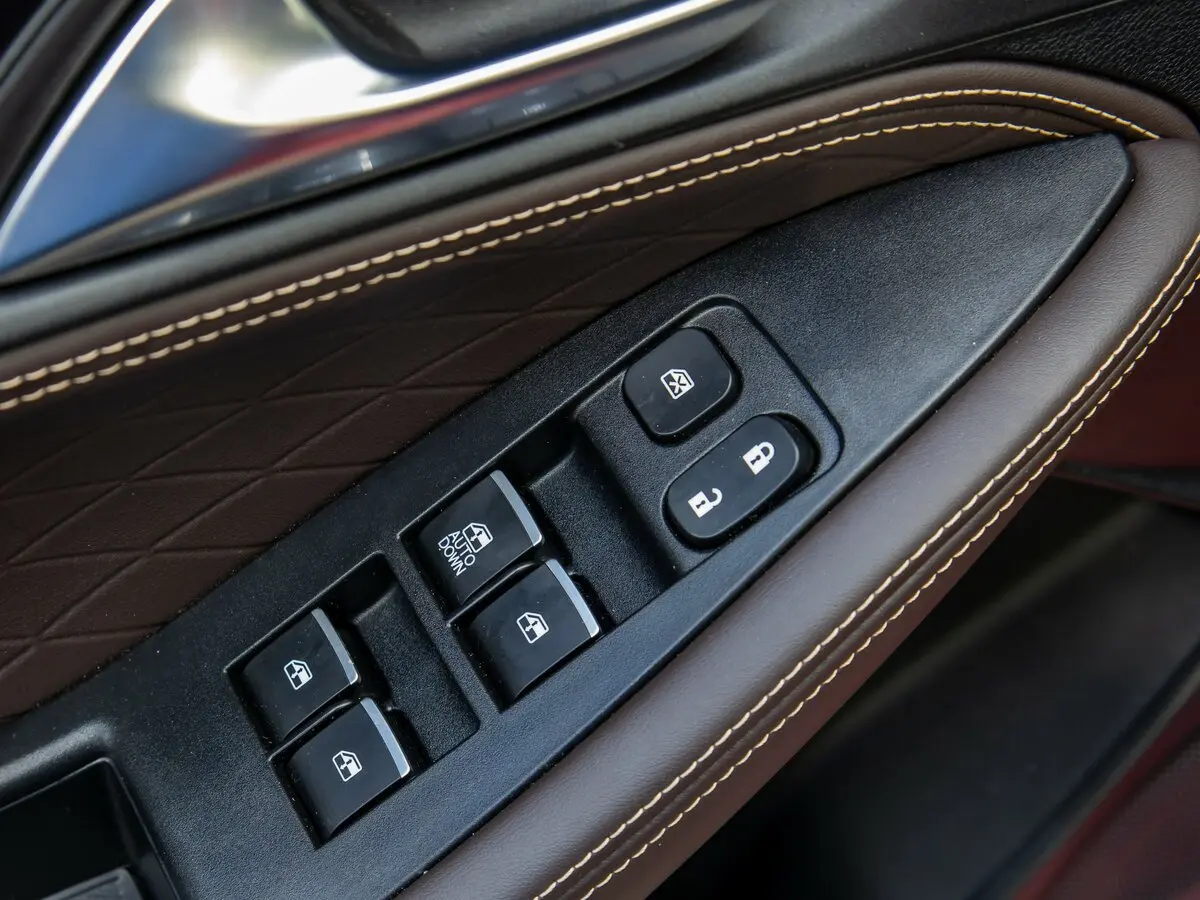 JAC J7 I Лифтбек — 照片 25