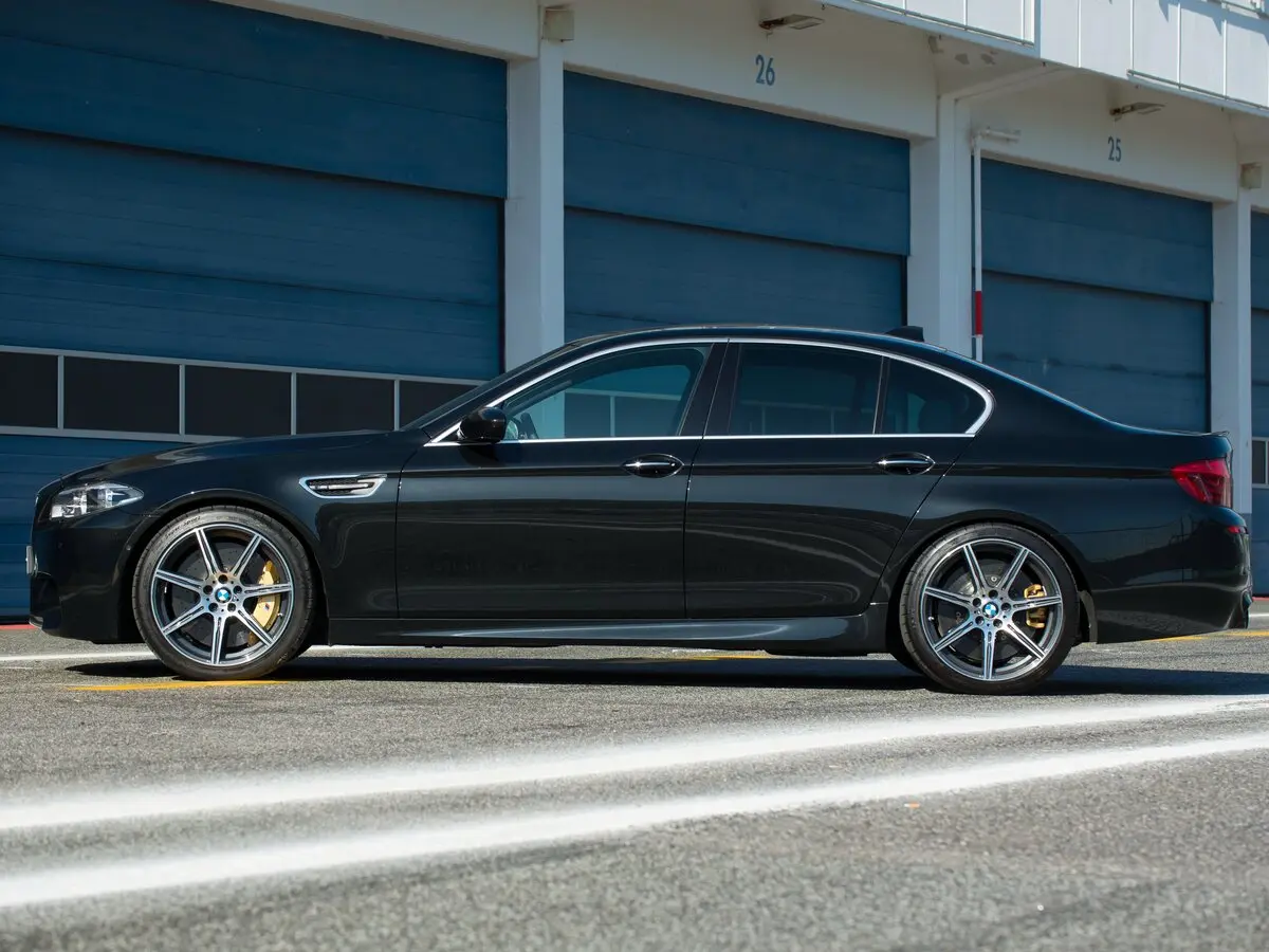 BMW M5 V (F10) Рестайлинг Седан — сүрөт 2