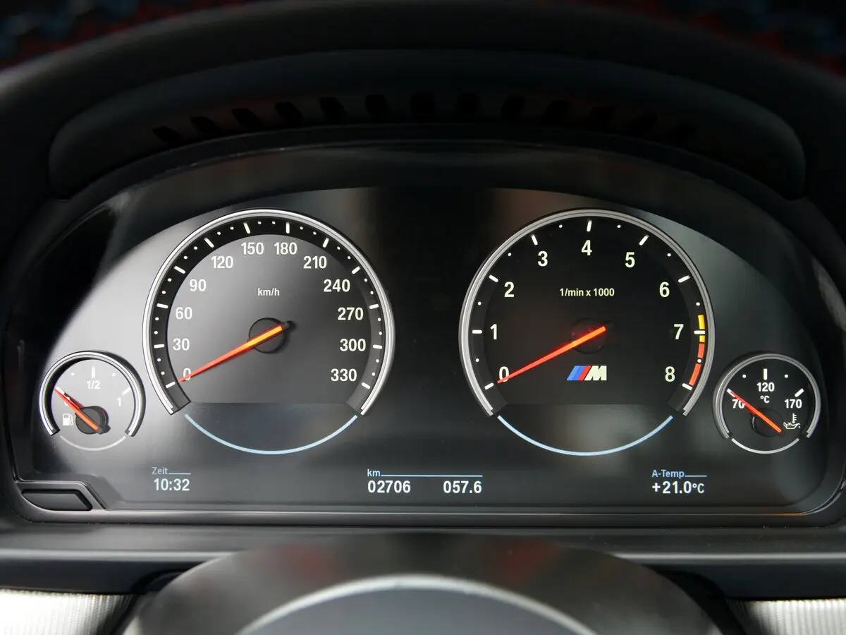BMW M5 V (F10) Рестайлинг Седан — сүрөт 7