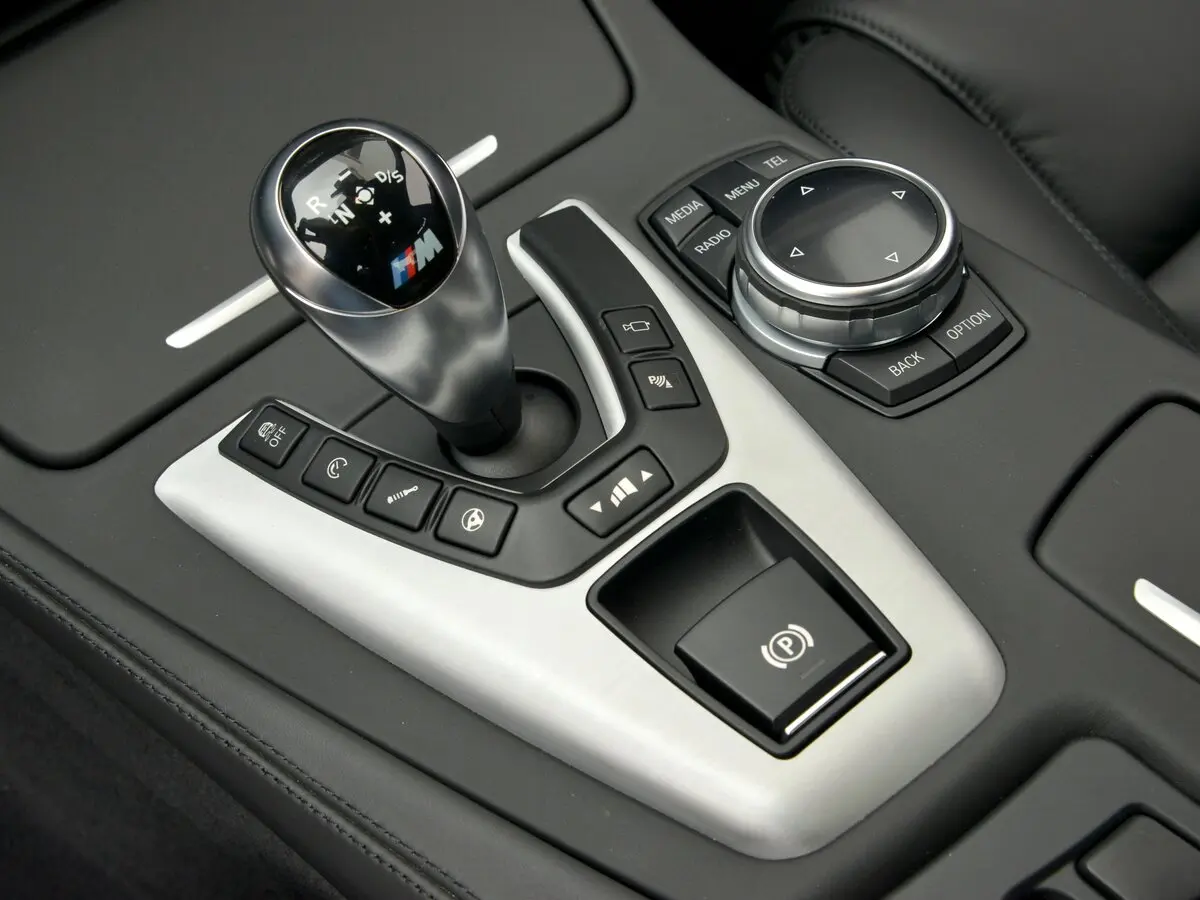BMW M5 V (F10) Рестайлинг Седан — сүрөт 10