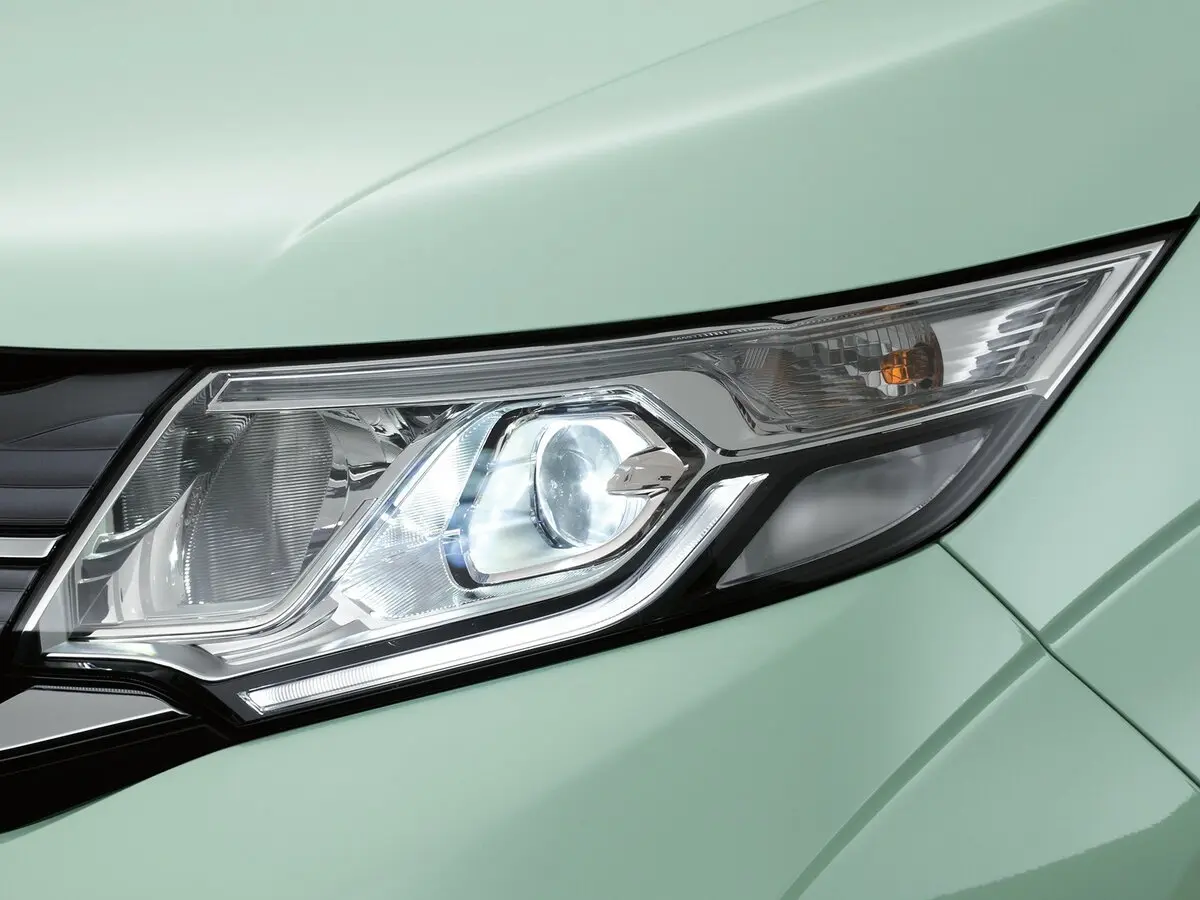 Honda Stepwgn V Рестайлинг Минивэн — фото 9
