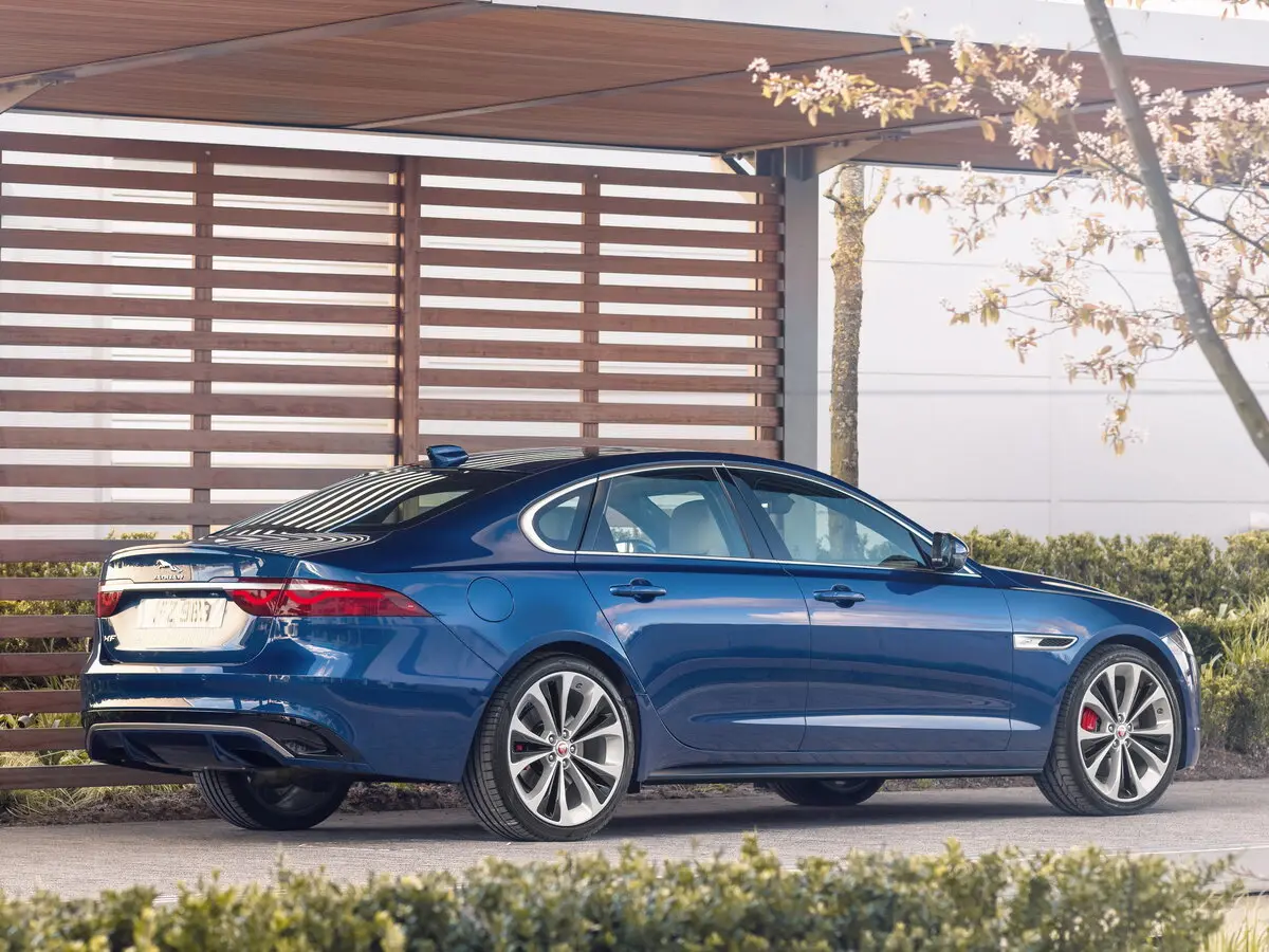 Jaguar XF II Рестайлинг Седан — сүрөт 5