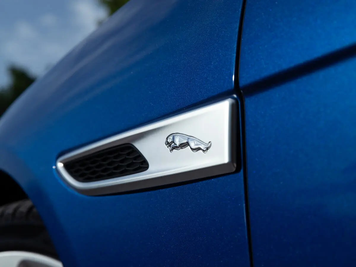 Jaguar XF II Рестайлинг Седан — сүрөт 13
