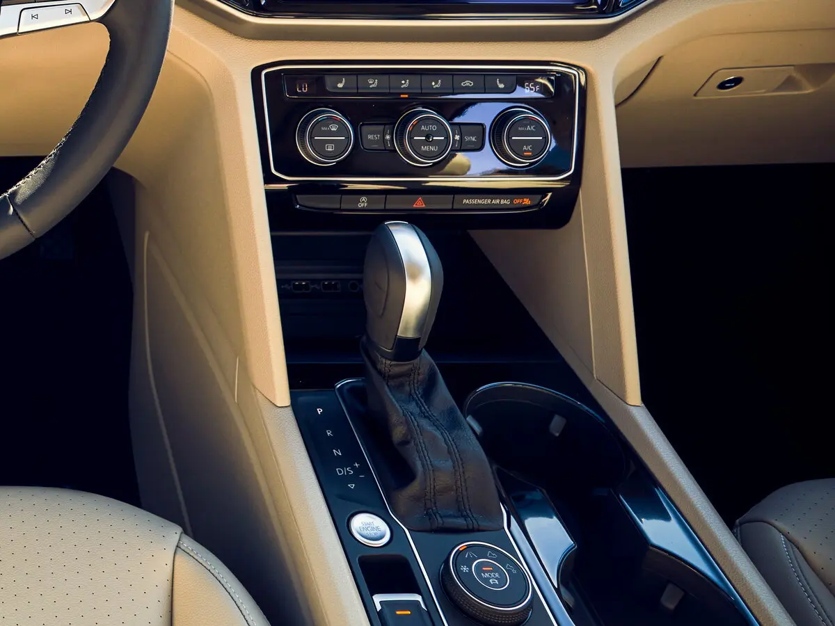 Volkswagen Atlas I Рестайлинг Внедорожник 5 дв. — сүрөт 12