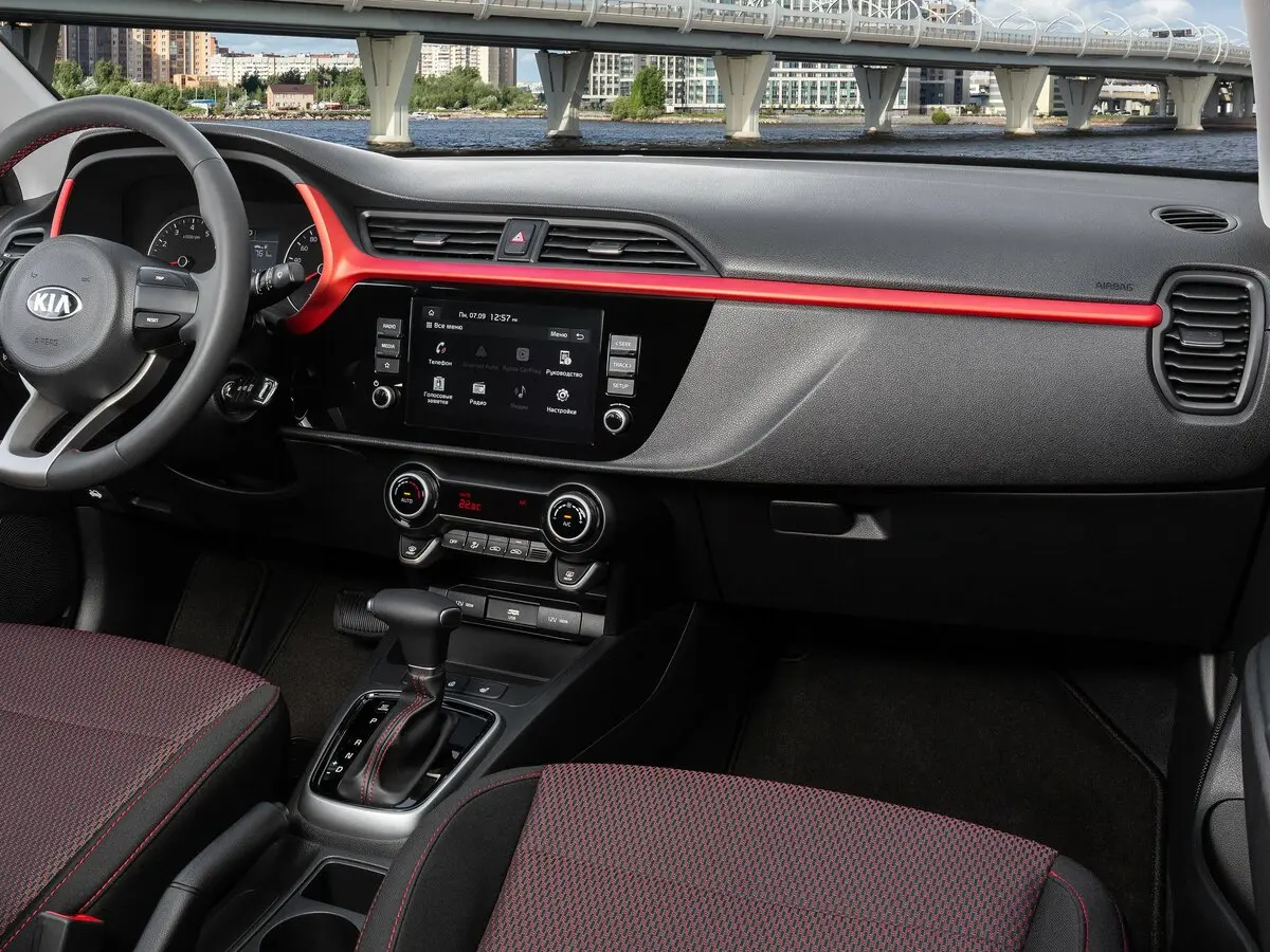 Kia Rio IV Рестайлинг Хэтчбек 5 дв. X — фото 5