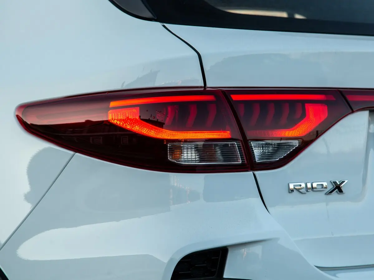 Kia Rio IV Рестайлинг Хэтчбек 5 дв. X — фото 31