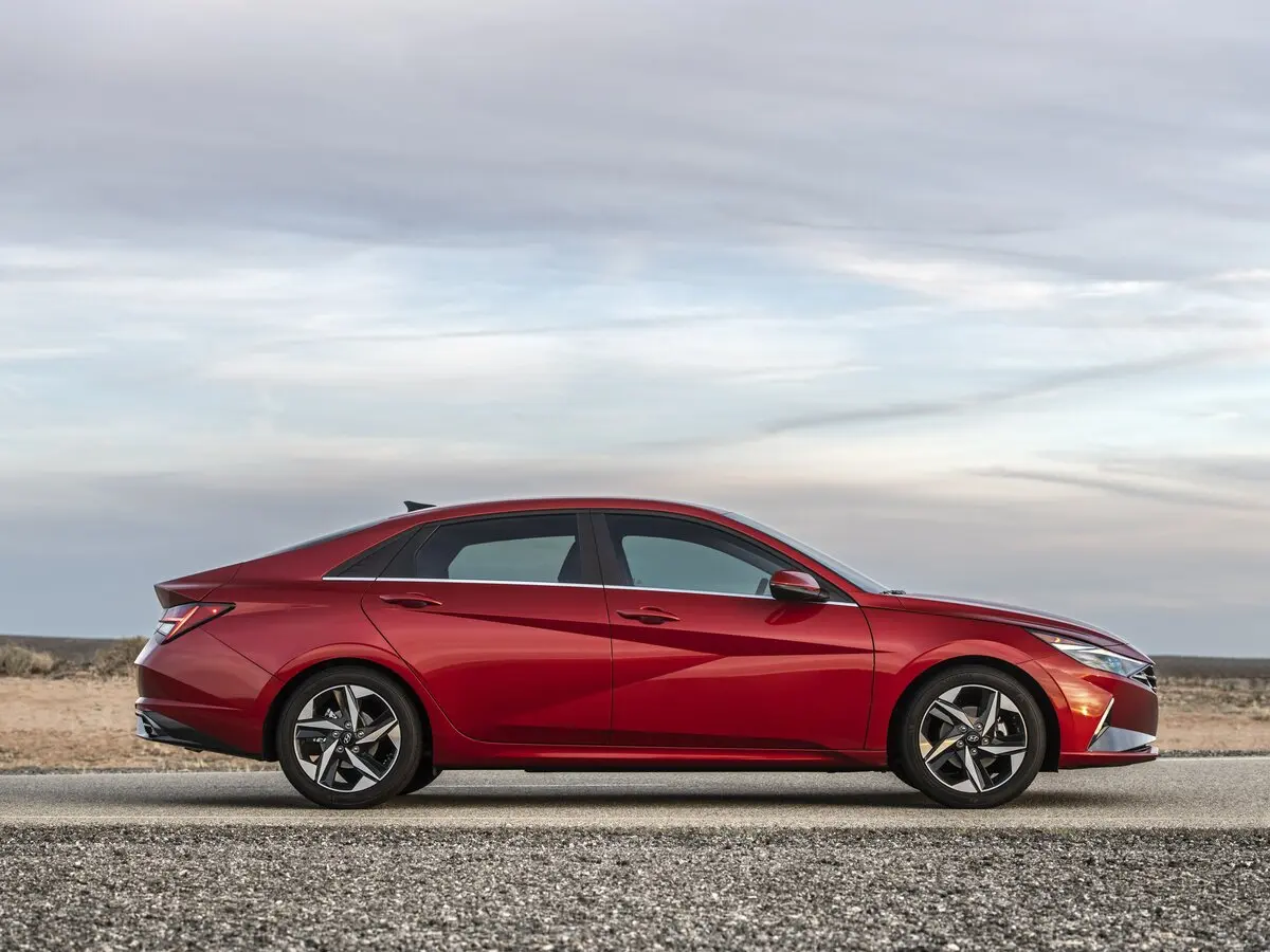 Hyundai Elantra VII (CN7) Седан — сүрөт 2