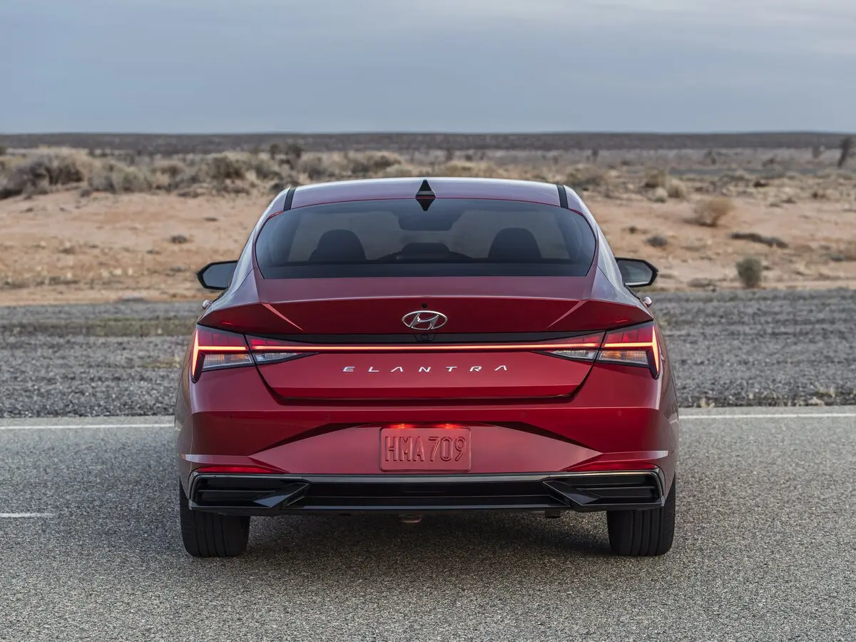 Hyundai Elantra VII (CN7) Седан — сүрөт 4