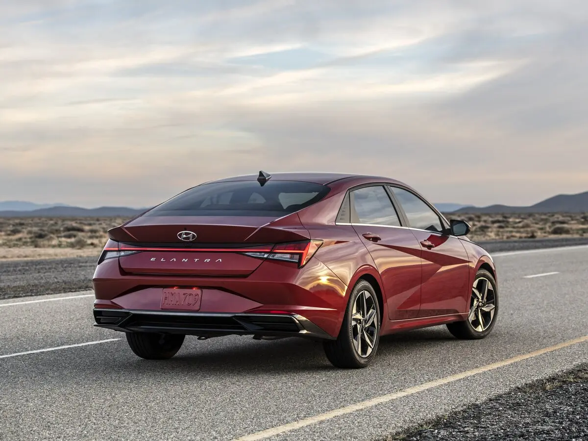 Hyundai Elantra VII (CN7) Седан — сүрөт 5