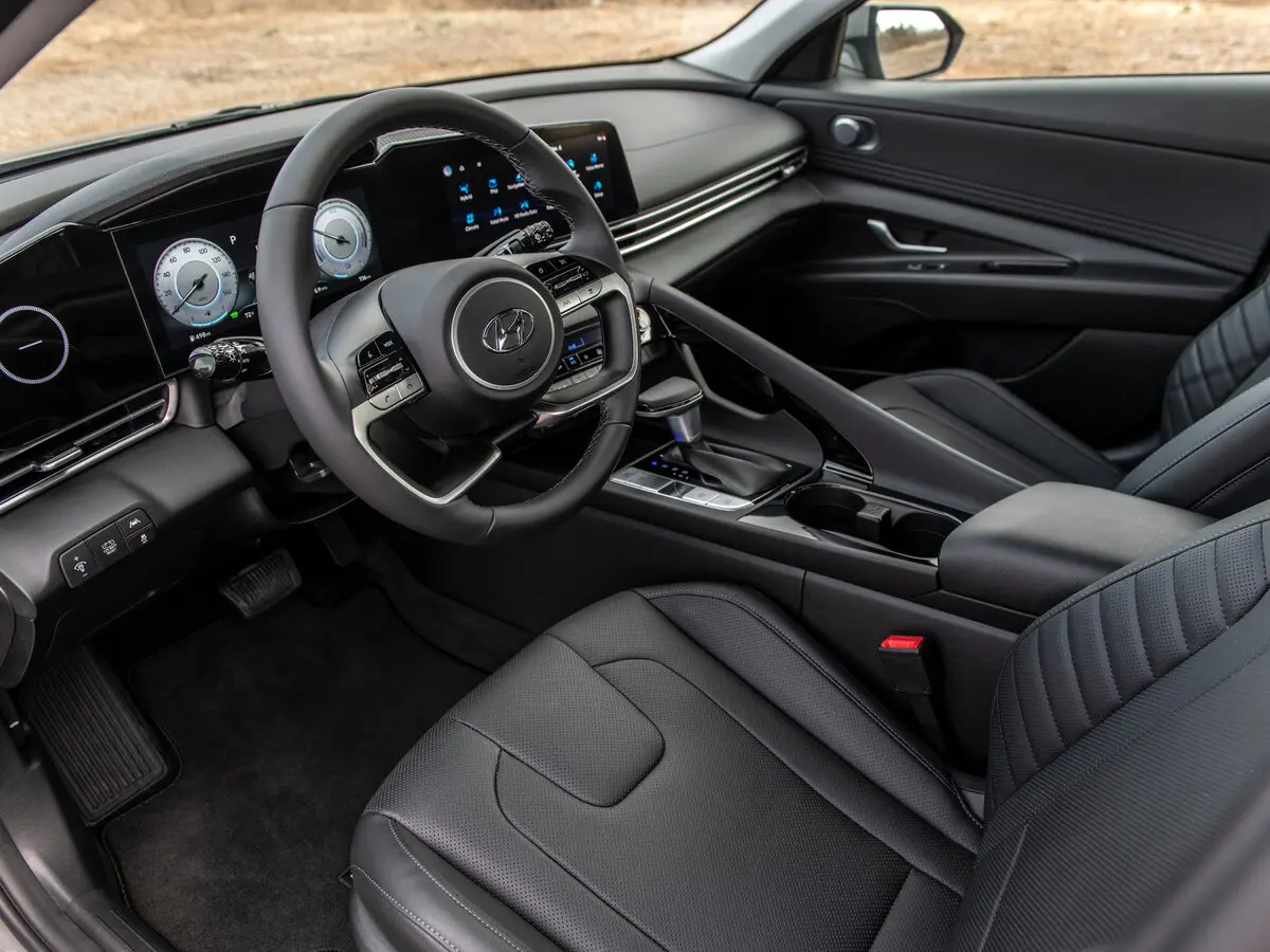Hyundai Elantra VII (CN7) Седан — сүрөт 8