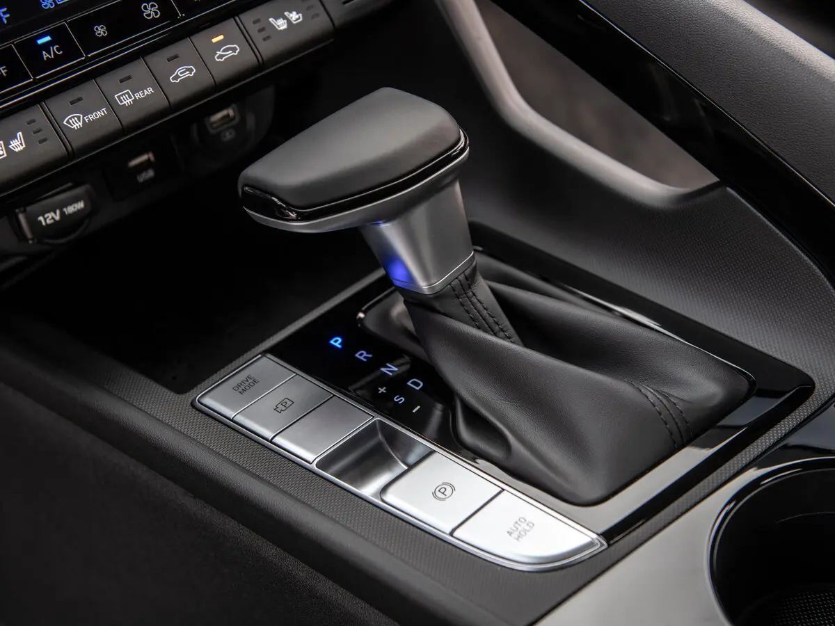 Hyundai Elantra VII (CN7) Седан — сүрөт 12