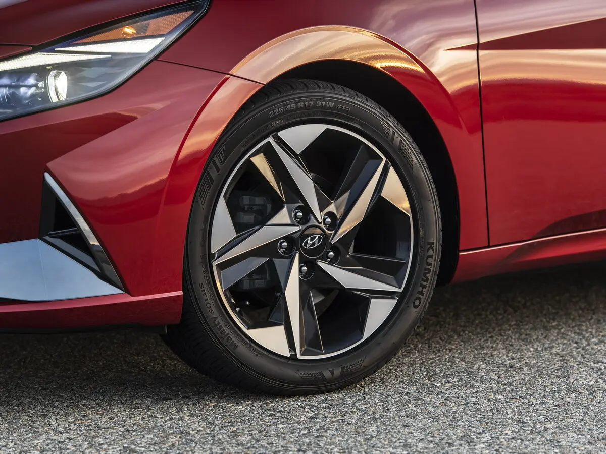 Hyundai Elantra VII (CN7) Седан — сүрөт 18