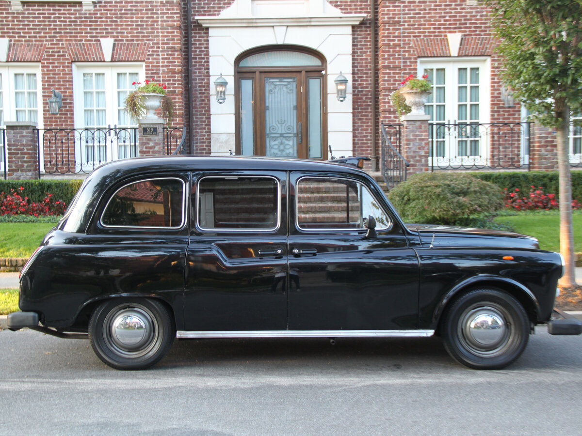 Austin FX4 1958 – 1982 Седан — фото 2