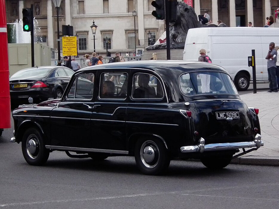 Austin FX4 1958 – 1982 Седан — фото 4