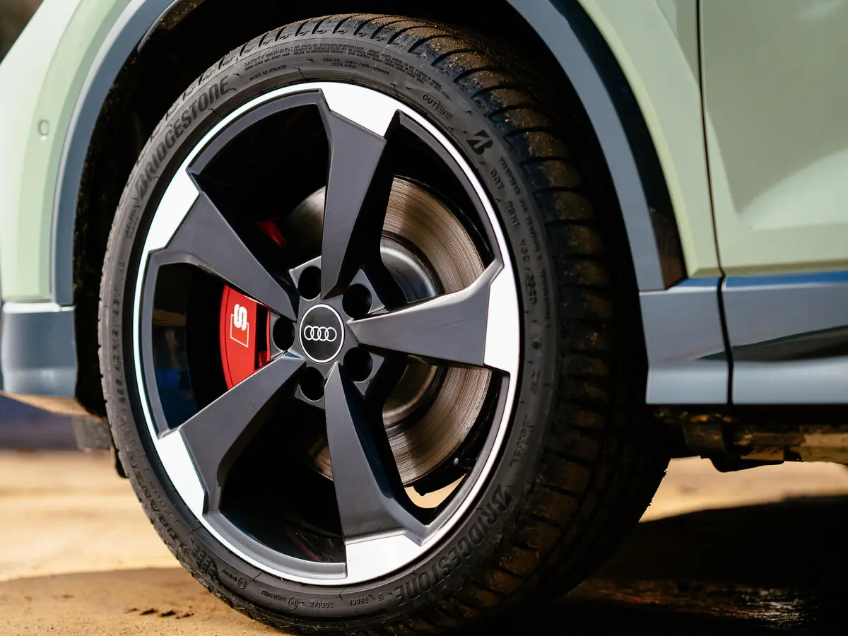 Audi SQ2 I Рестайлинг Внедорожник 5 дв. — сүрөт 13