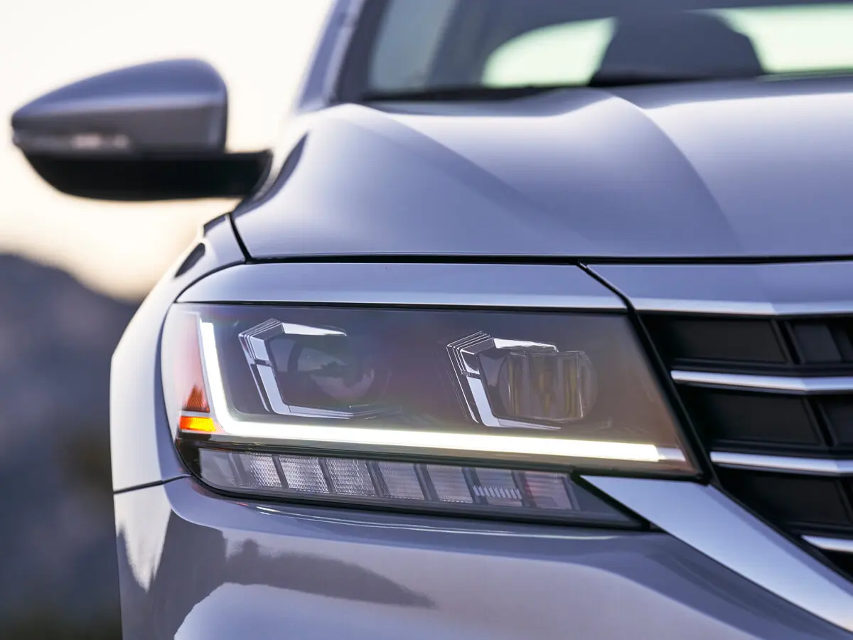 Volkswagen Passat (North America and China) II (NA Market) Седан — сүрөт 11