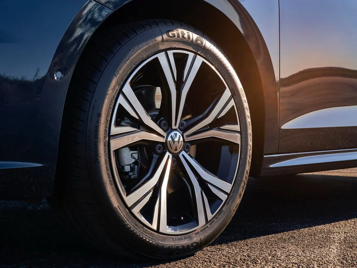 Volkswagen Passat (North America and China) II (NA Market) Седан — сүрөт 15