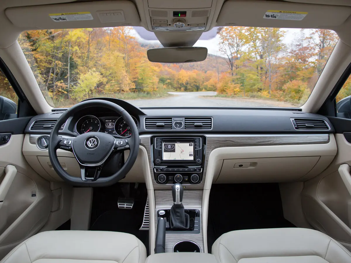 Volkswagen Passat (North America and China) I Рестайлинг Седан — сүрөт 6