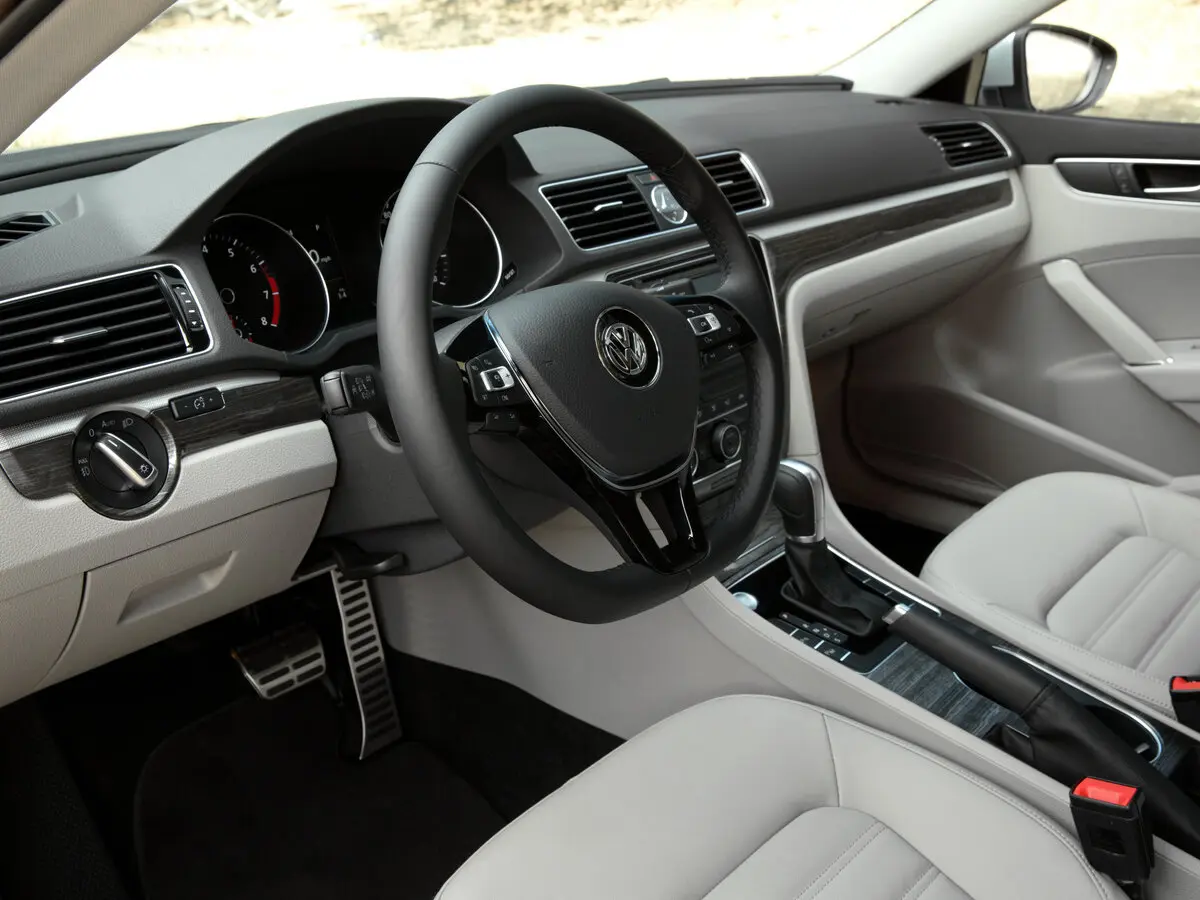 Volkswagen Passat (North America and China) I Рестайлинг Седан — сүрөт 8