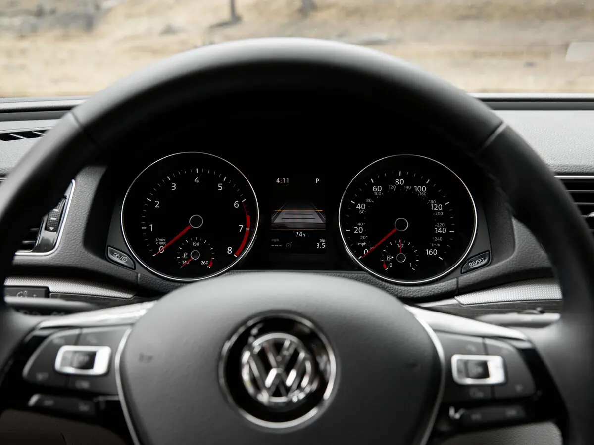 Volkswagen Passat (North America and China) I Рестайлинг Седан — сүрөт 9