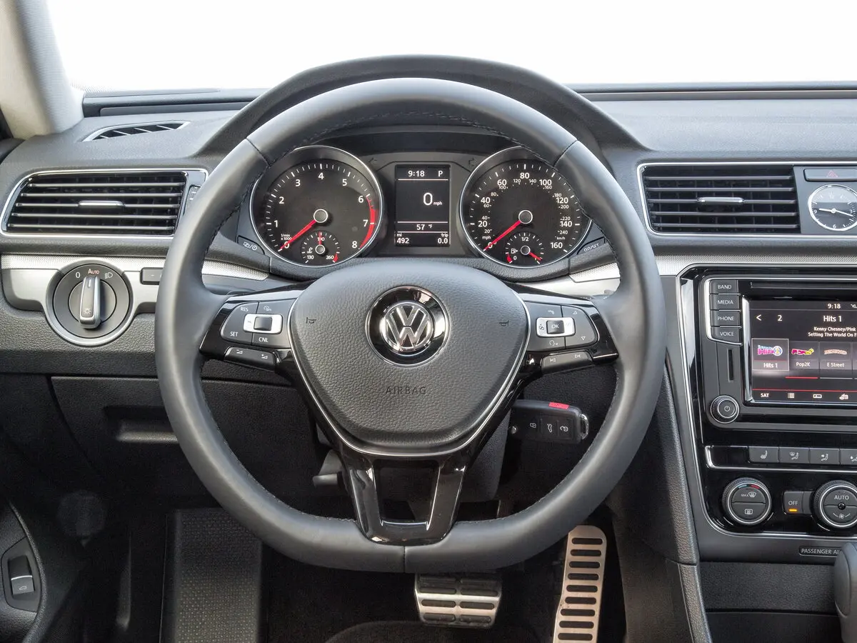 Volkswagen Passat (North America and China) I Рестайлинг Седан — сүрөт 10