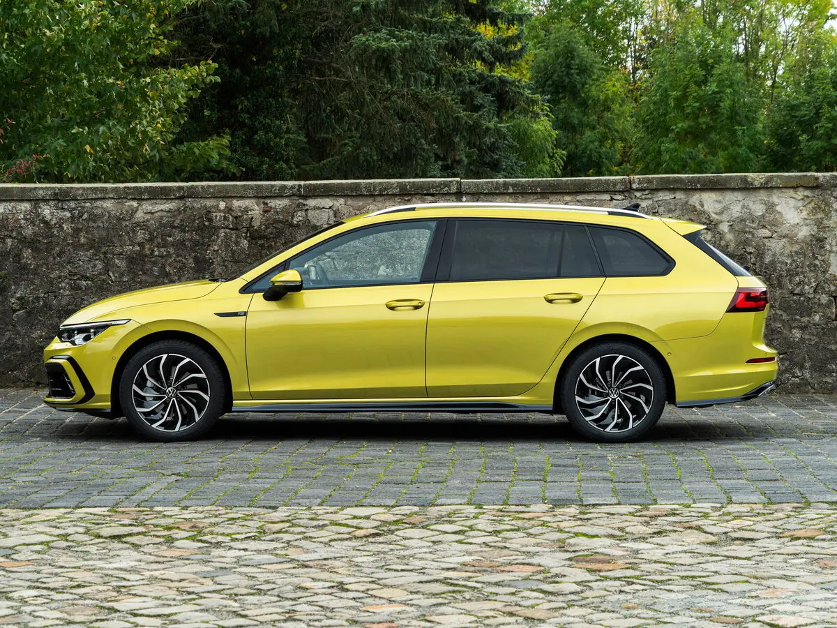 Volkswagen Golf VIII Универсал 5 дв. — фото 2