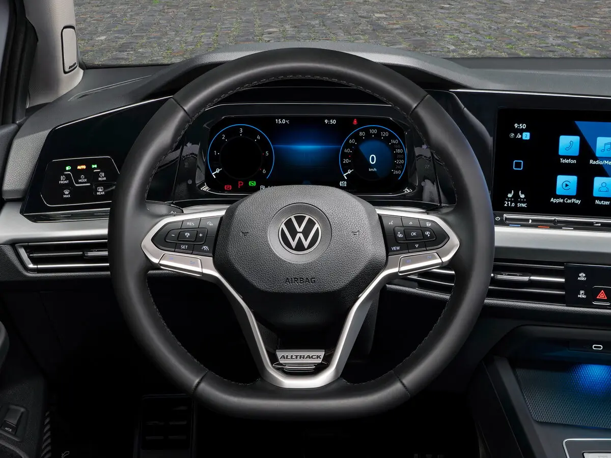 Volkswagen Golf VIII Универсал 5 дв. Alltrack — фото 8