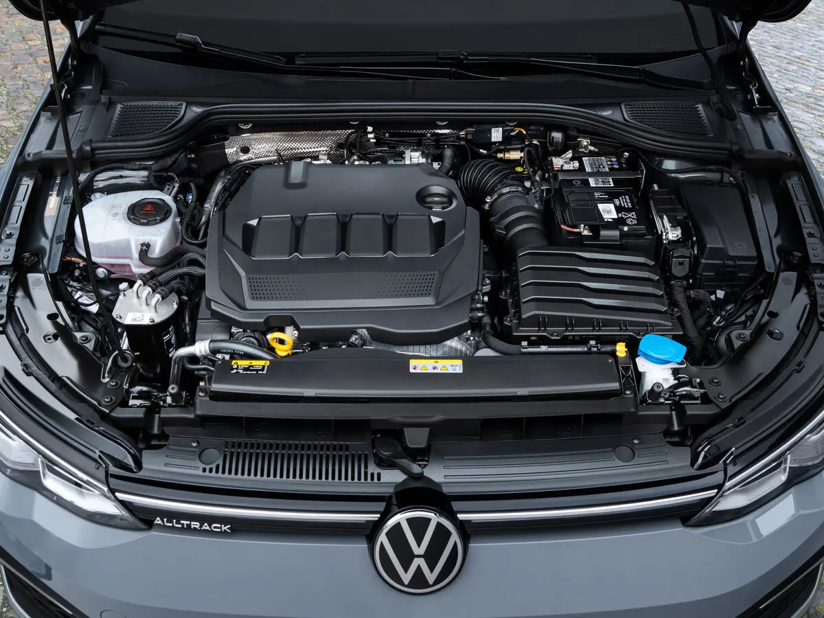 Volkswagen Golf VIII Универсал 5 дв. Alltrack — фото 11