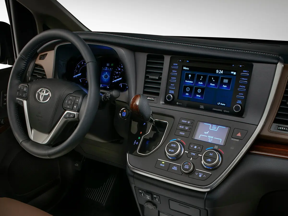 Toyota Sienna III Рестайлинг 2 Минивэн — фото 7