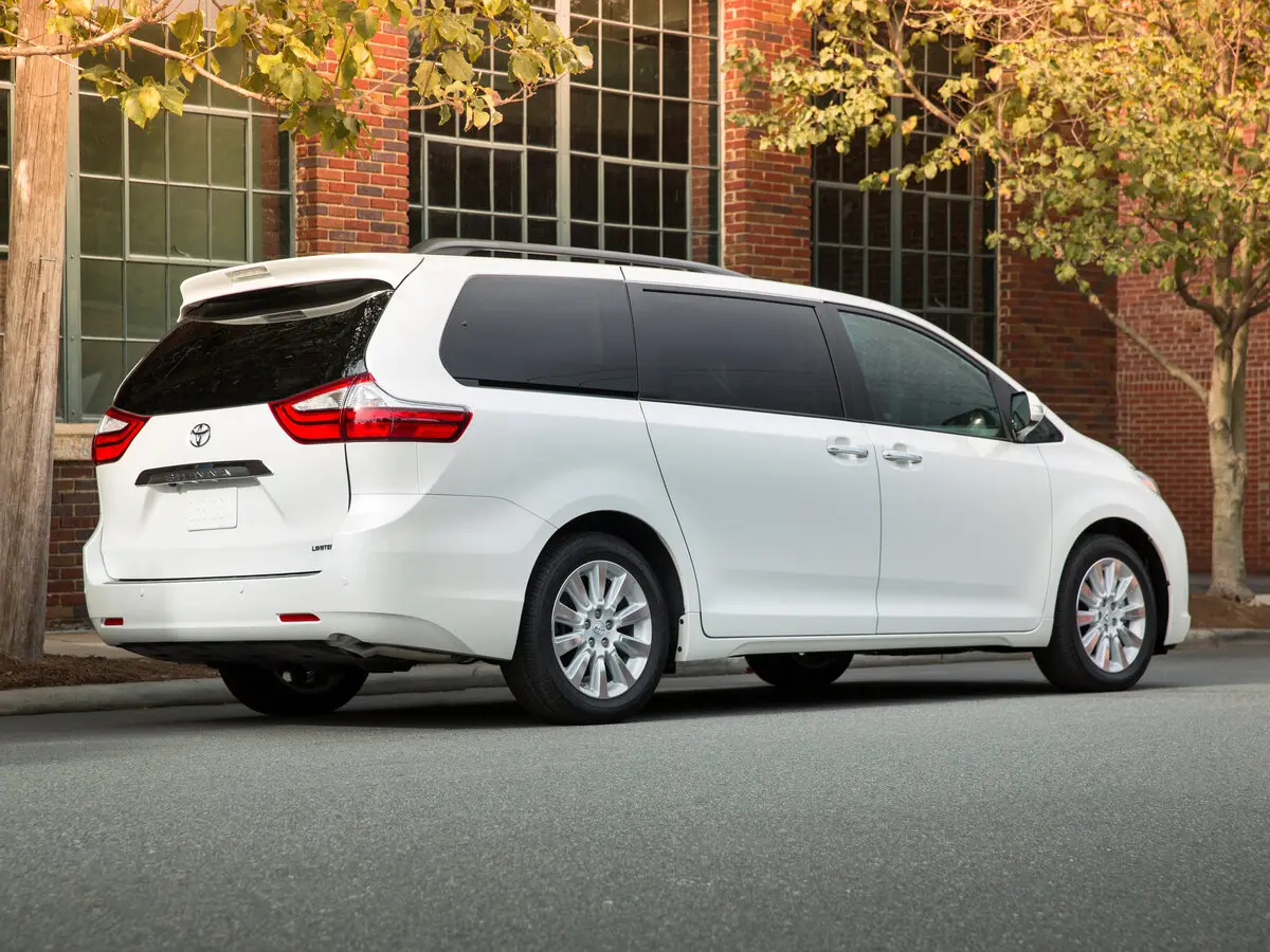 Toyota Sienna III Рестайлинг Минивэн — фото 5
