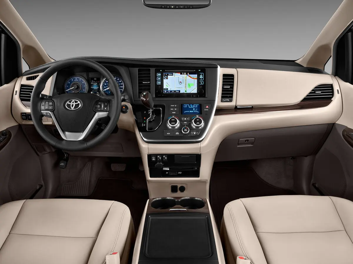 Toyota Sienna III Рестайлинг Минивэн — фото 6