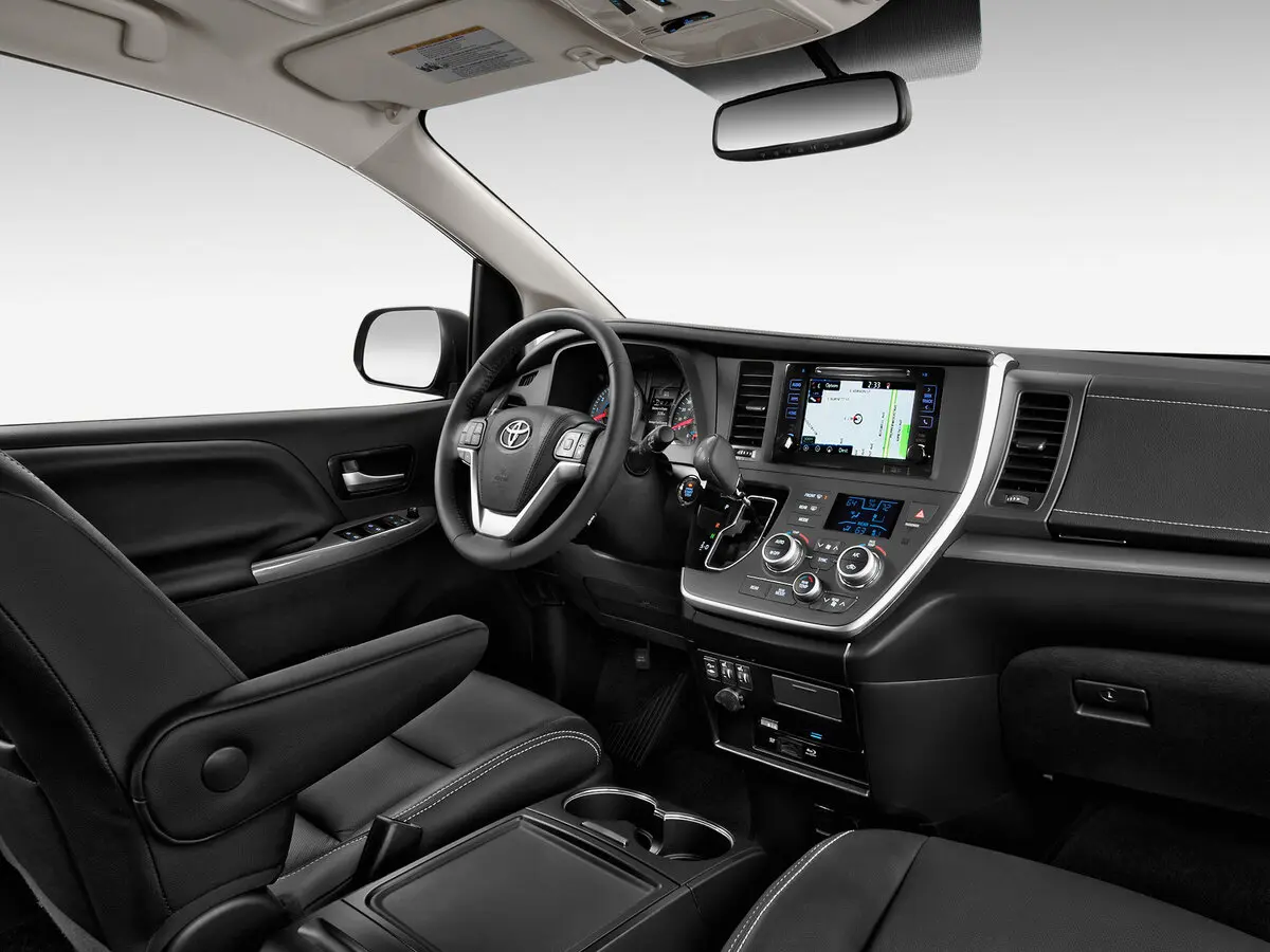 Toyota Sienna III Рестайлинг Минивэн — фото 7
