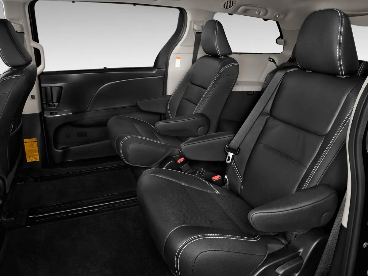 Toyota Sienna III Рестайлинг Минивэн — фото 10