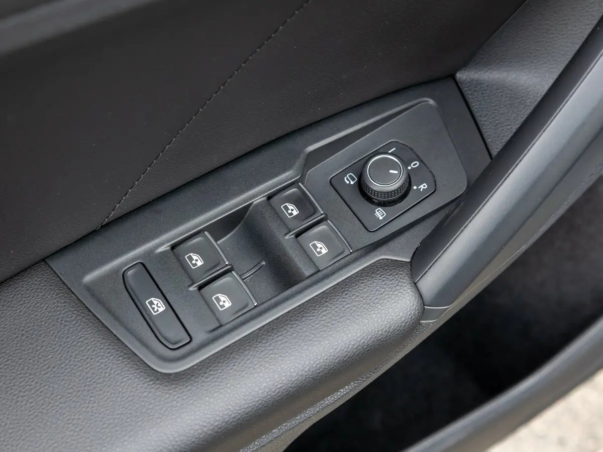 Volkswagen Tiguan II Рестайлинг Внедорожник 5 дв. — сүрөт 29
