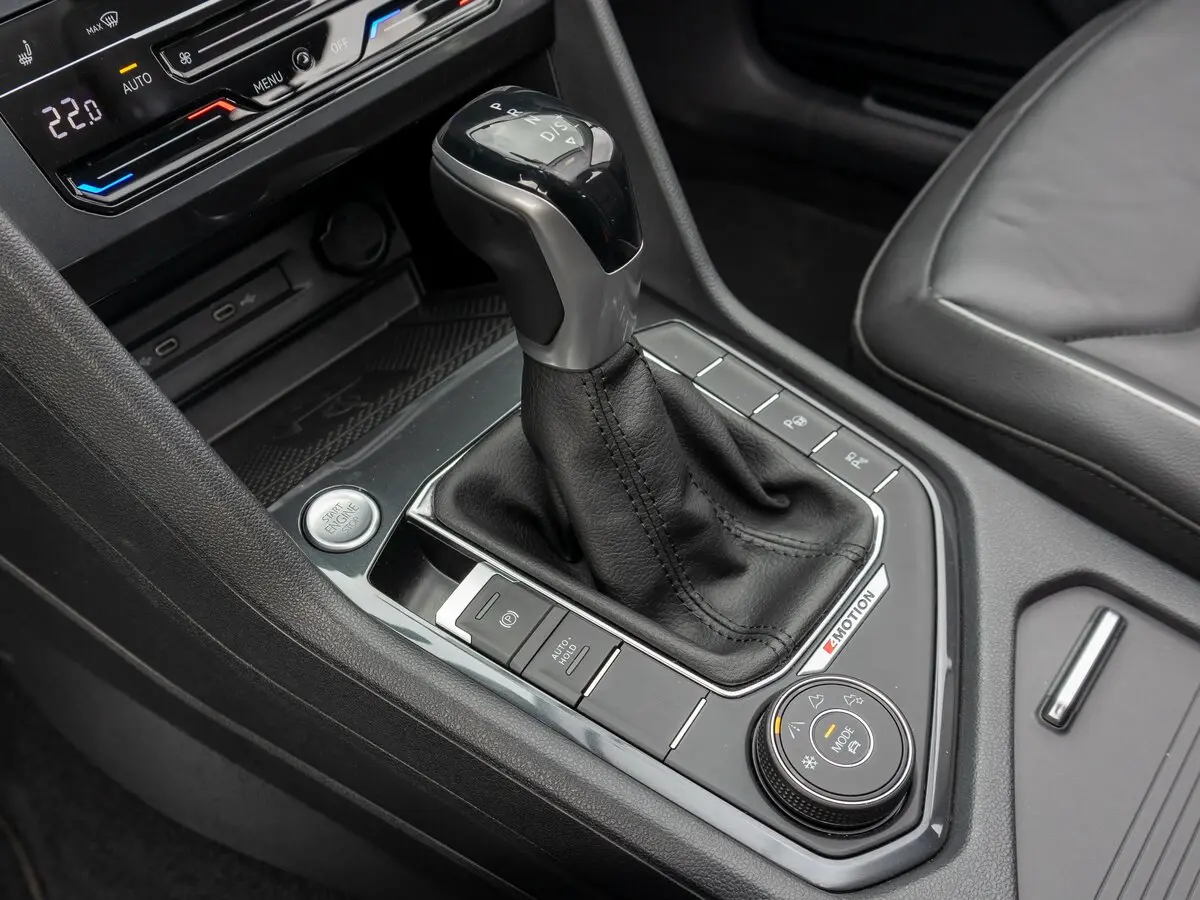 Volkswagen Tiguan II Рестайлинг Внедорожник 5 дв. — сүрөт 30