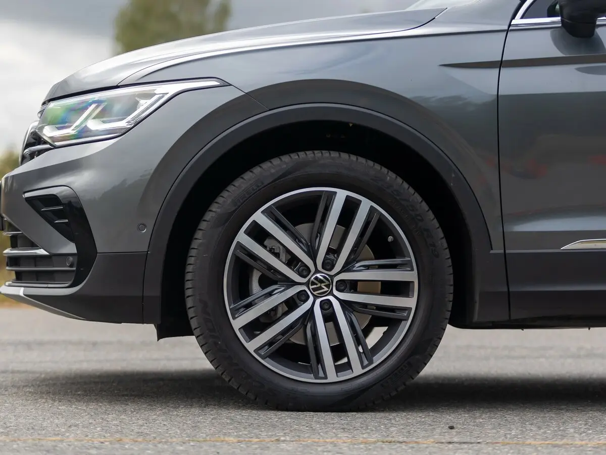 Volkswagen Tiguan II Рестайлинг Внедорожник 5 дв. — сүрөт 37