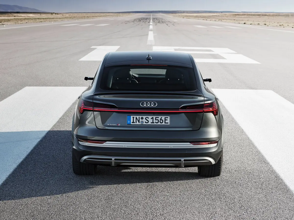 Audi e-tron S Sportback 2019 – 2022 Внедорожник 5 дв. — сүрөт 4