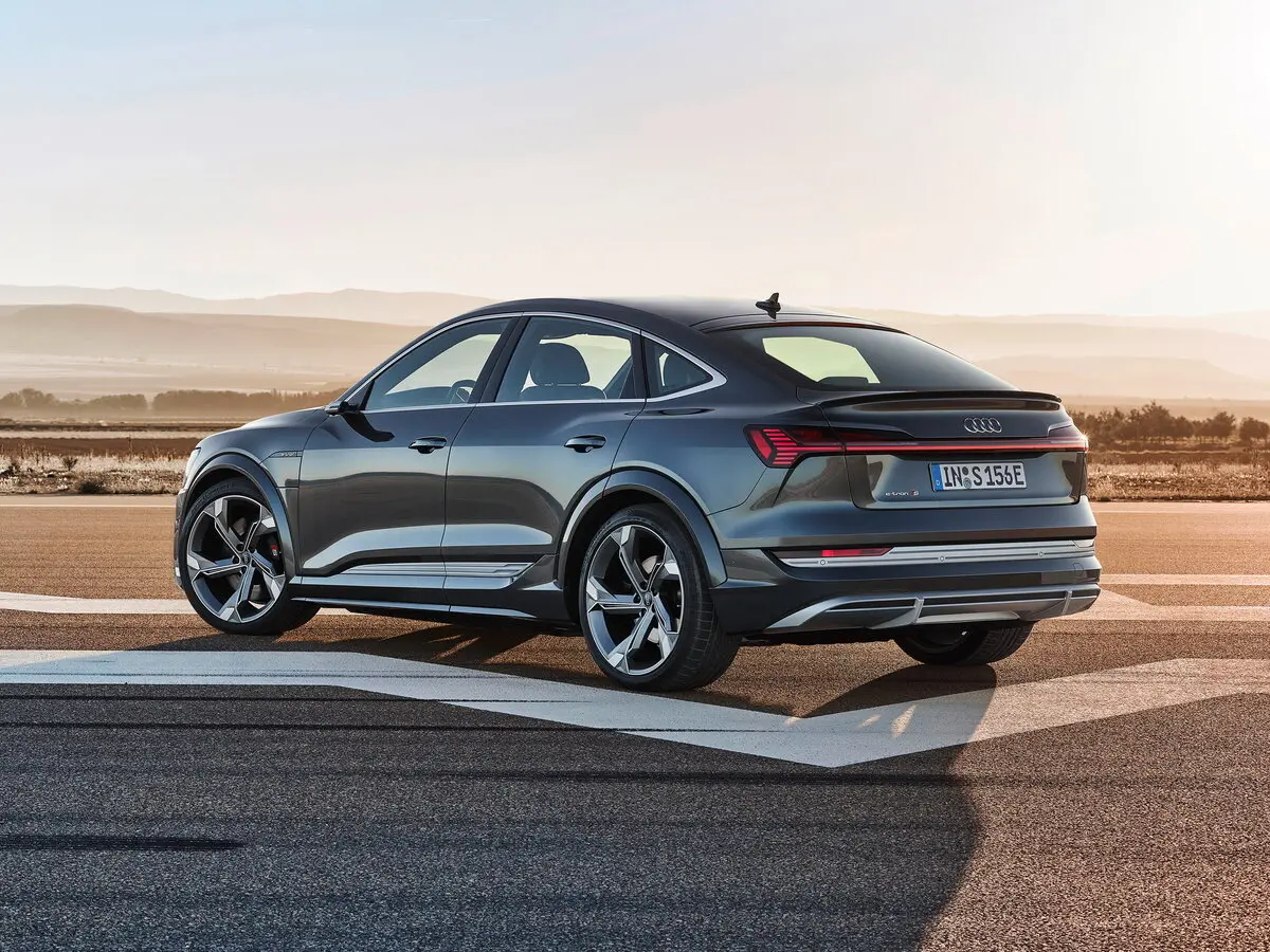Audi e-tron S Sportback 2019 – 2022 Внедорожник 5 дв. — сүрөт 5
