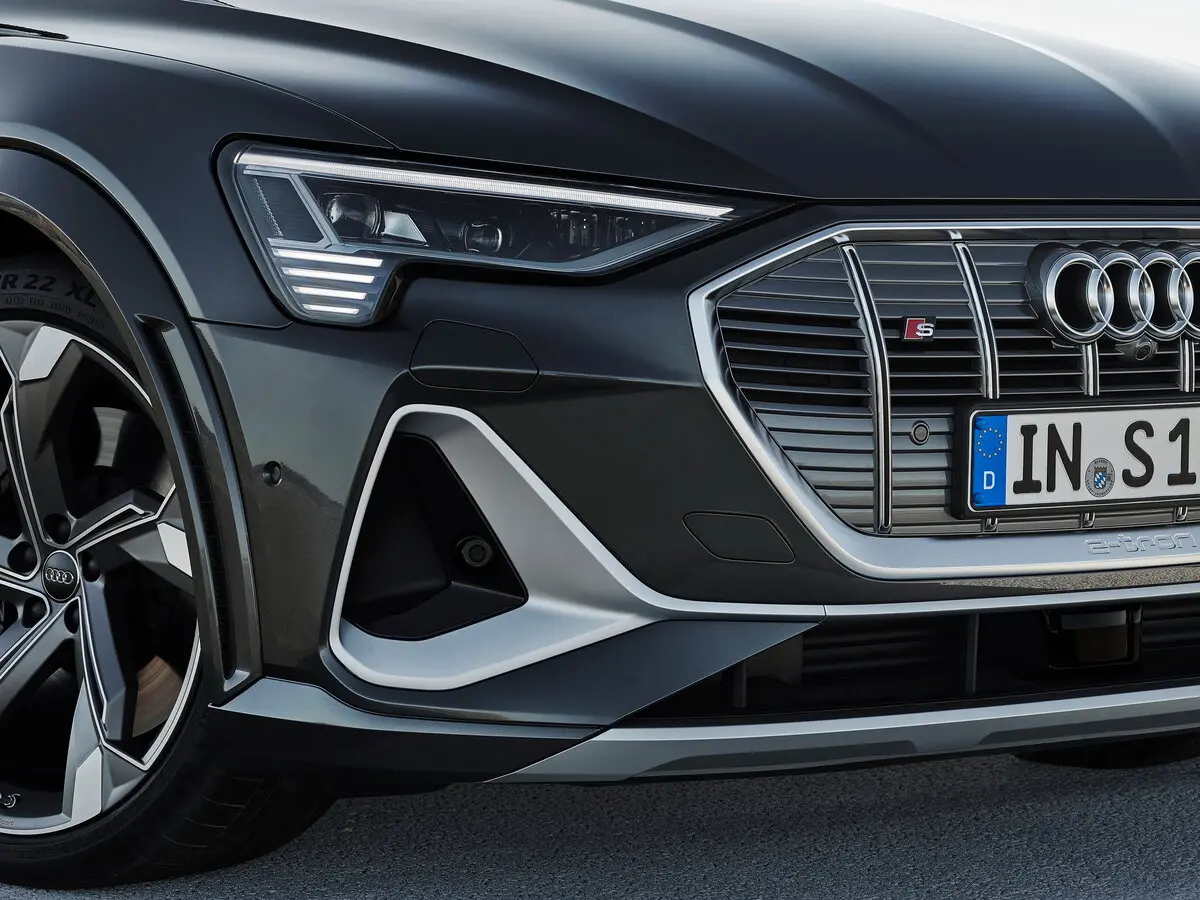 Audi e-tron S Sportback 2019 – 2022 Внедорожник 5 дв. — сүрөт 12
