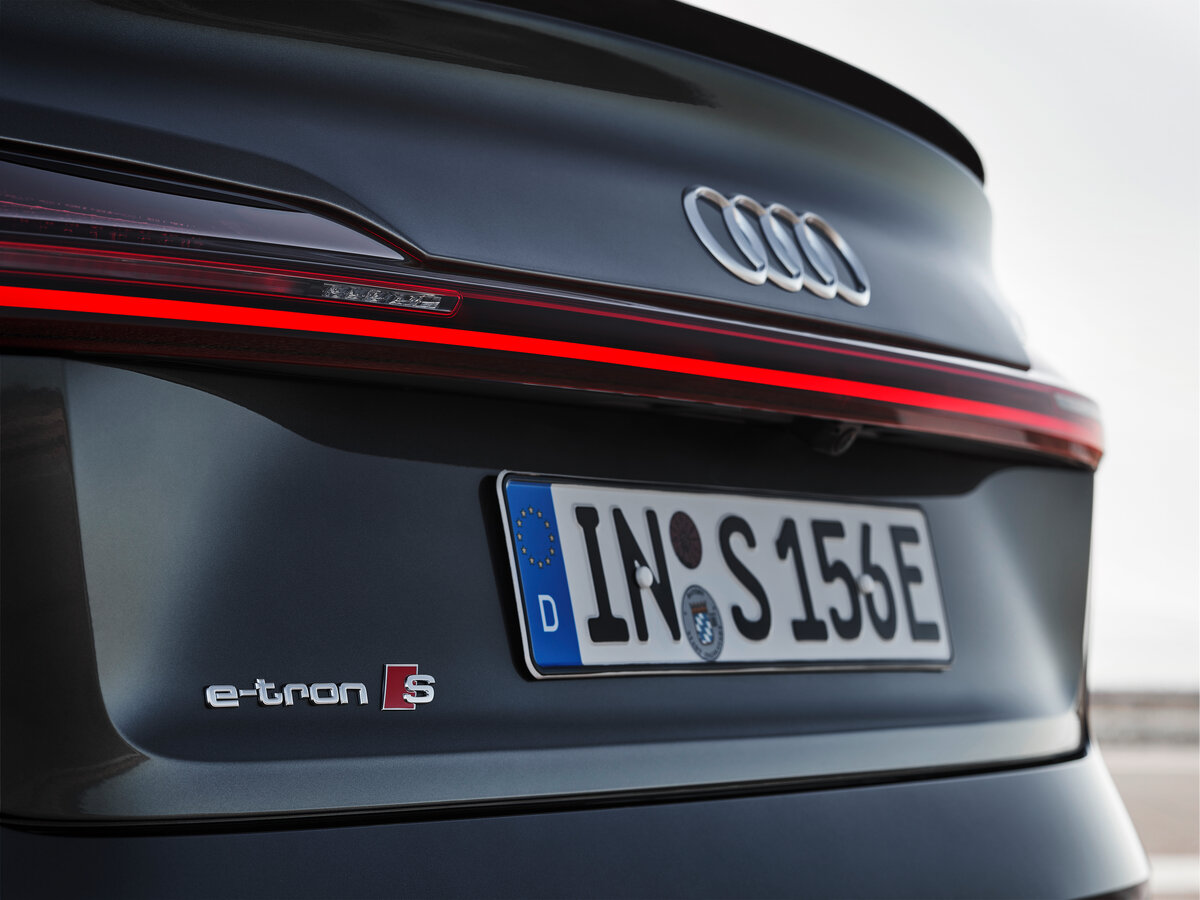 Audi e-tron S Sportback 2019 – 2022 Внедорожник 5 дв.