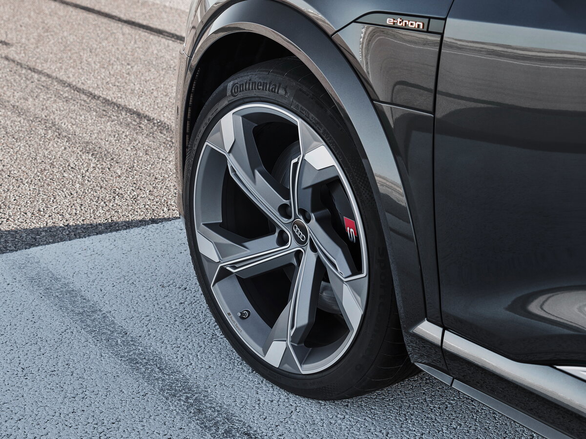 Audi e-tron S Sportback 2019 – 2022 Внедорожник 5 дв.