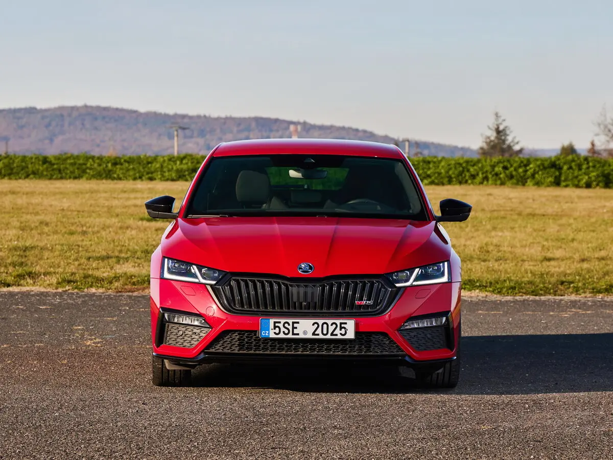Skoda Octavia RS IV Лифтбек — сүрөт 3