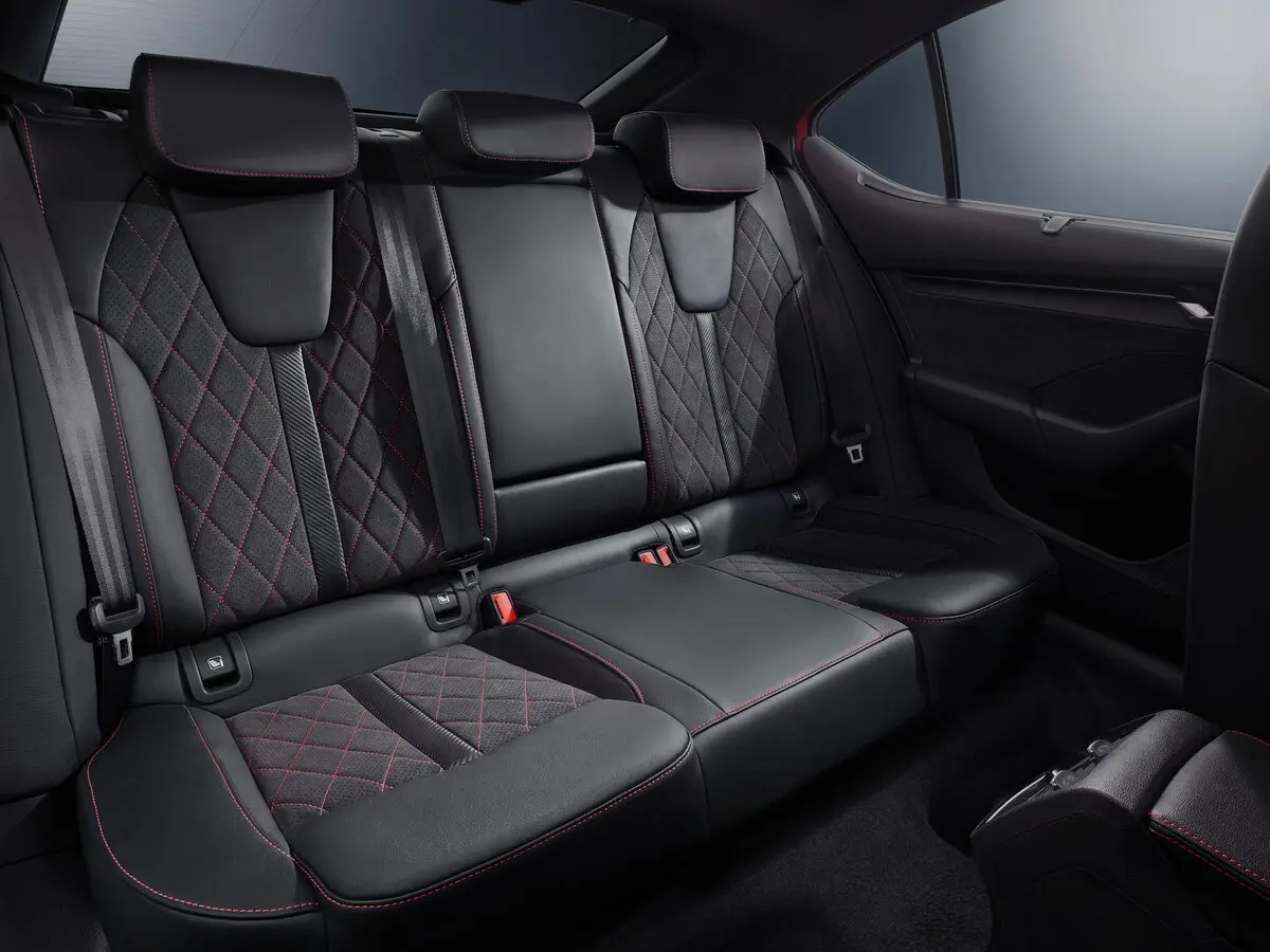 Skoda Octavia RS IV Лифтбек — сүрөт 10