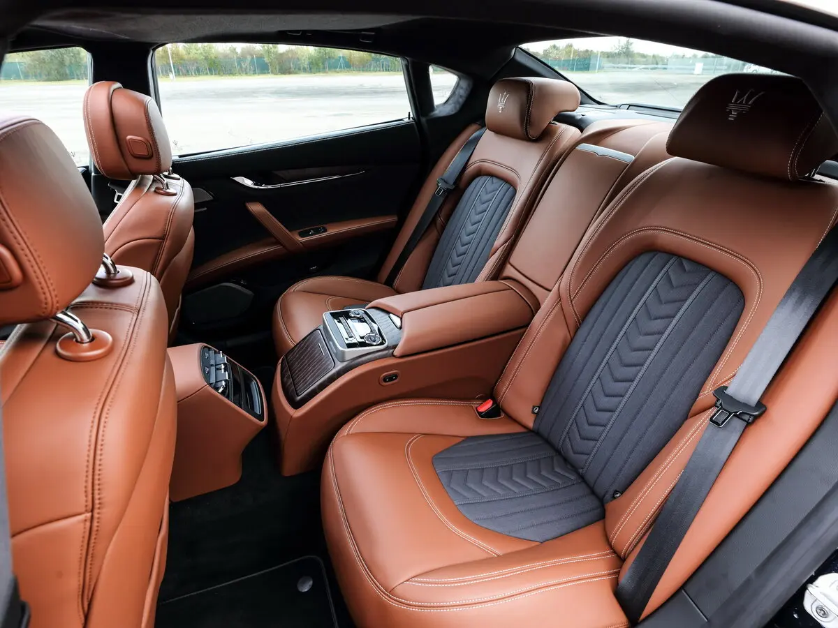 Maserati Quattroporte VI Рестайлинг 2 Седан — сүрөт 9