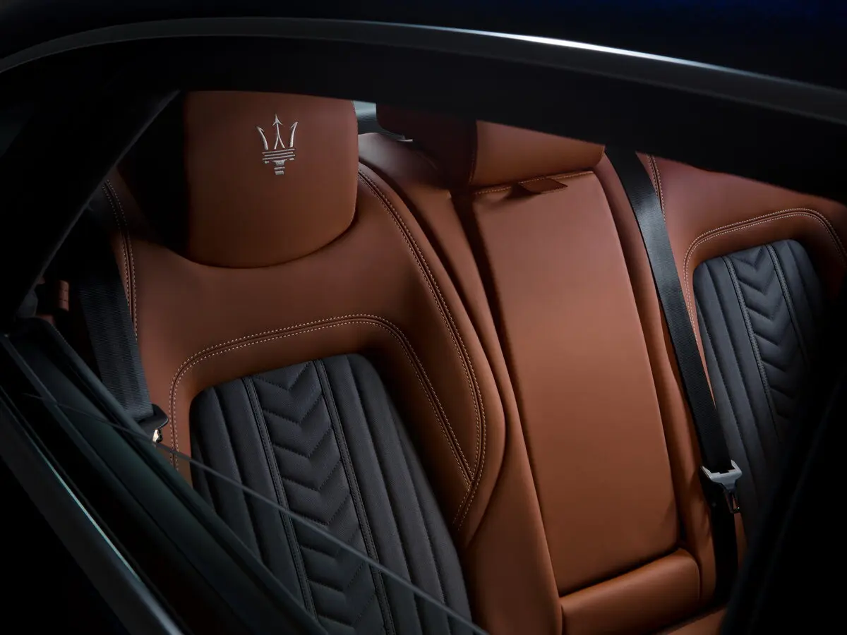 Maserati Quattroporte VI Рестайлинг 2 Седан — сүрөт 14